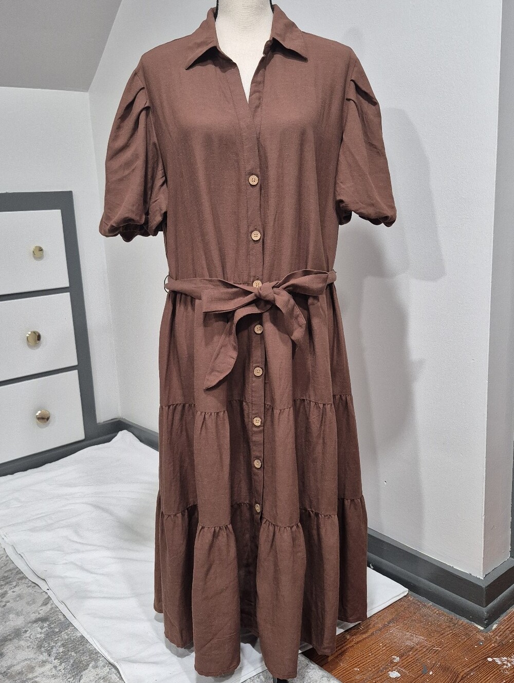 EUC Cassee's Linen Blend Pleated Puff Sleeve Dress